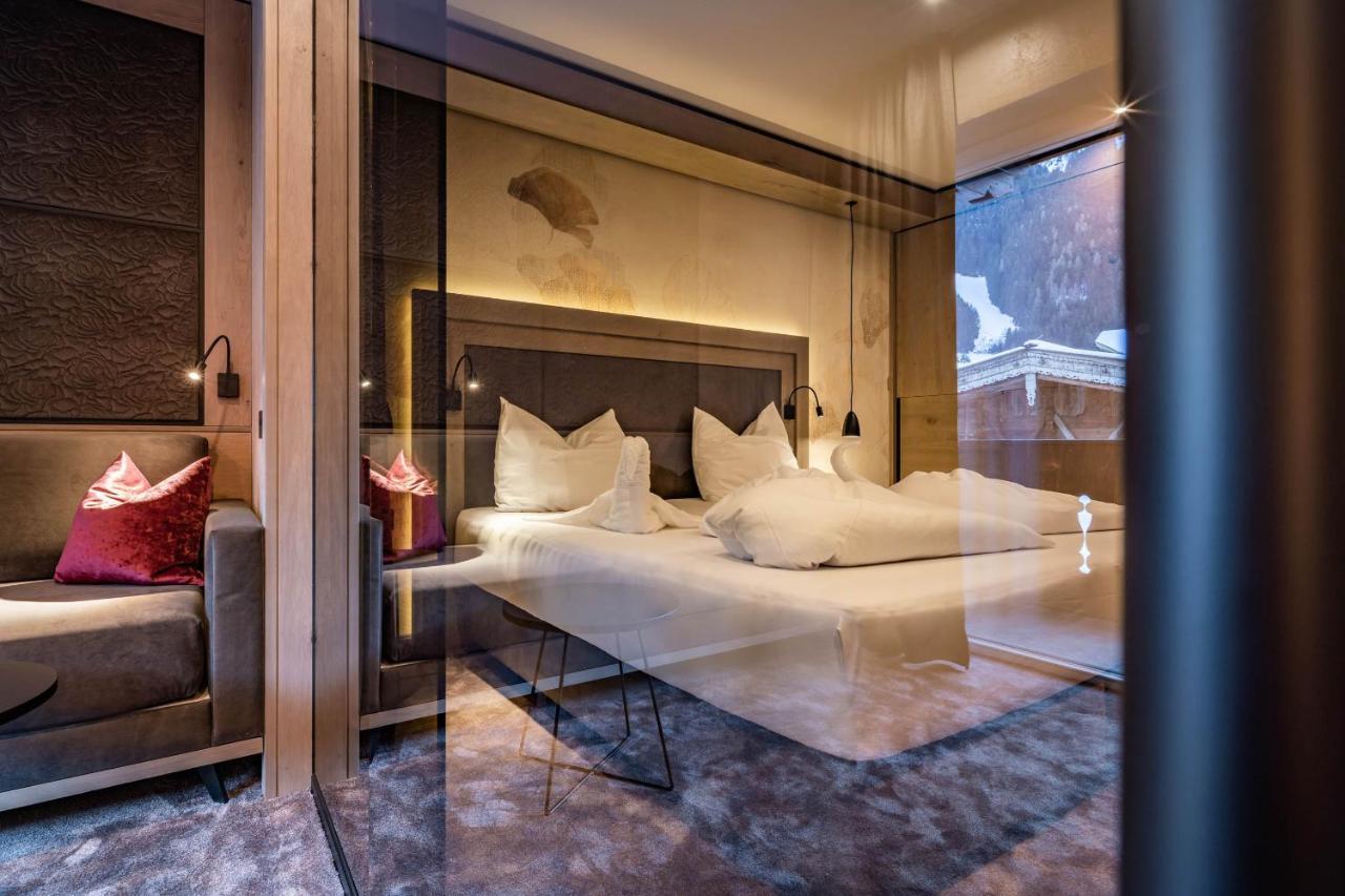 Hotel Gasthof Bruecke Майрхофен Экстерьер фото