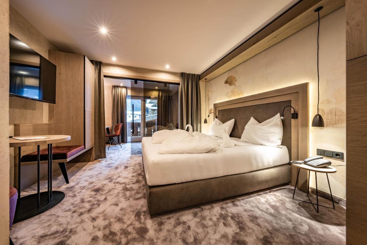 Hotel Gasthof Bruecke Майрхофен Экстерьер фото