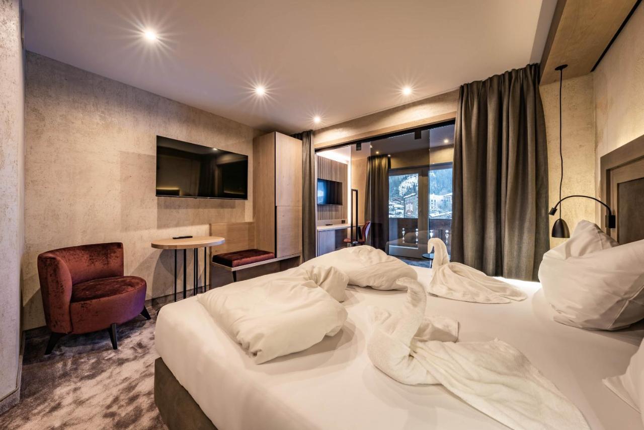 Hotel Gasthof Bruecke Майрхофен Экстерьер фото