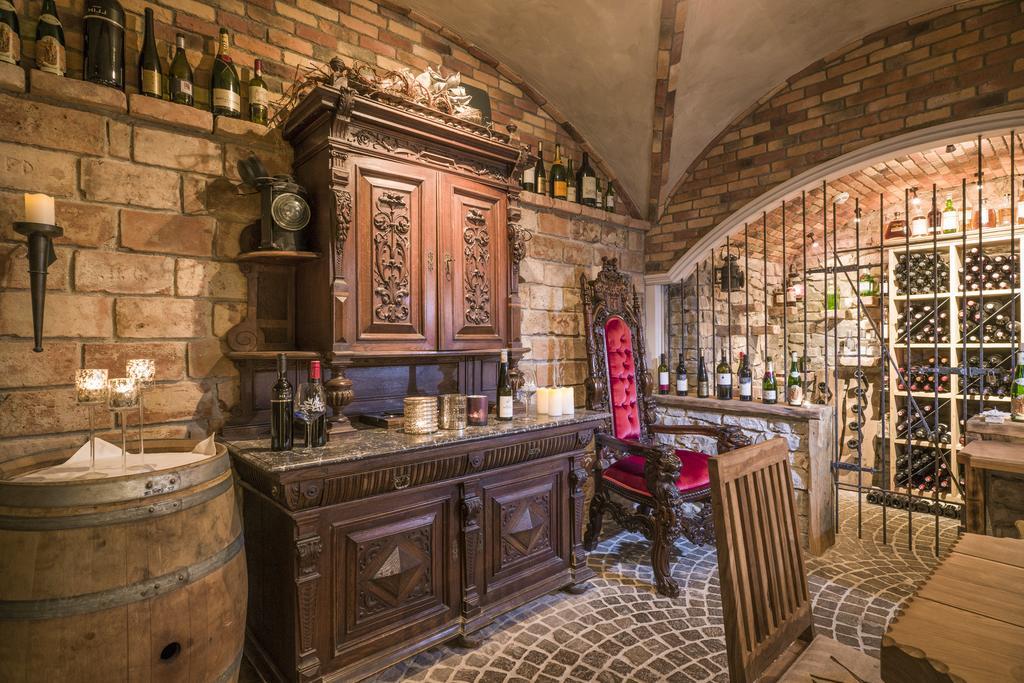 Hotel Gasthof Bruecke Майрхофен Экстерьер фото