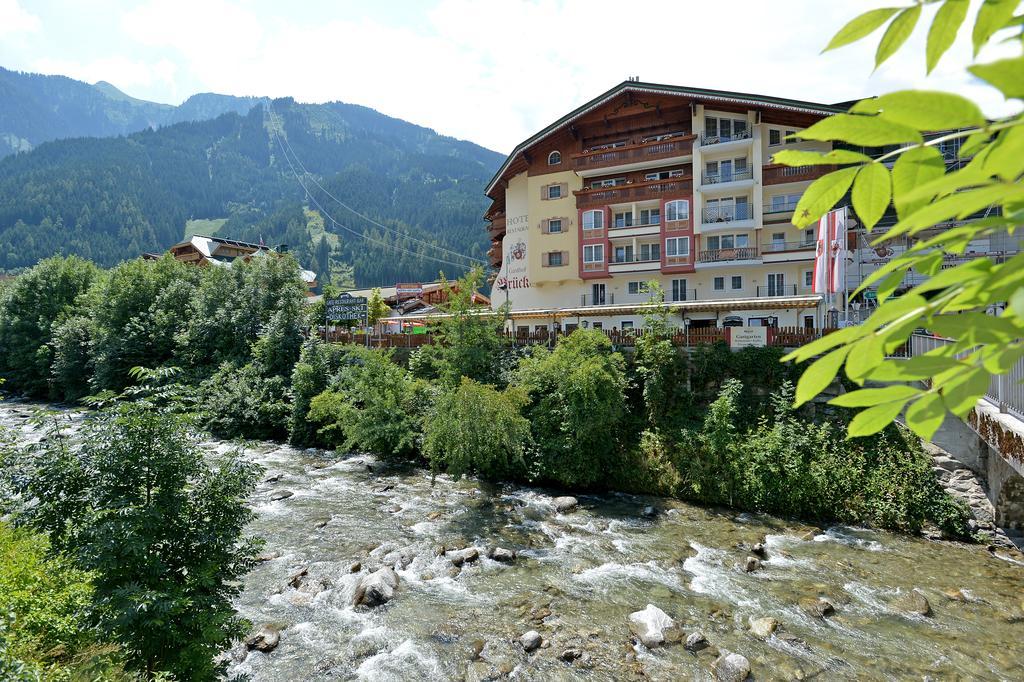 Hotel Gasthof Bruecke Майрхофен Экстерьер фото